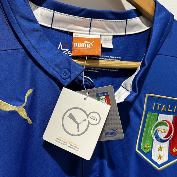 PUMA NWT Authentic Pirlo 21 ITALY World Cup 2014 home soccer shirt, Size L - Picture 4 of 11